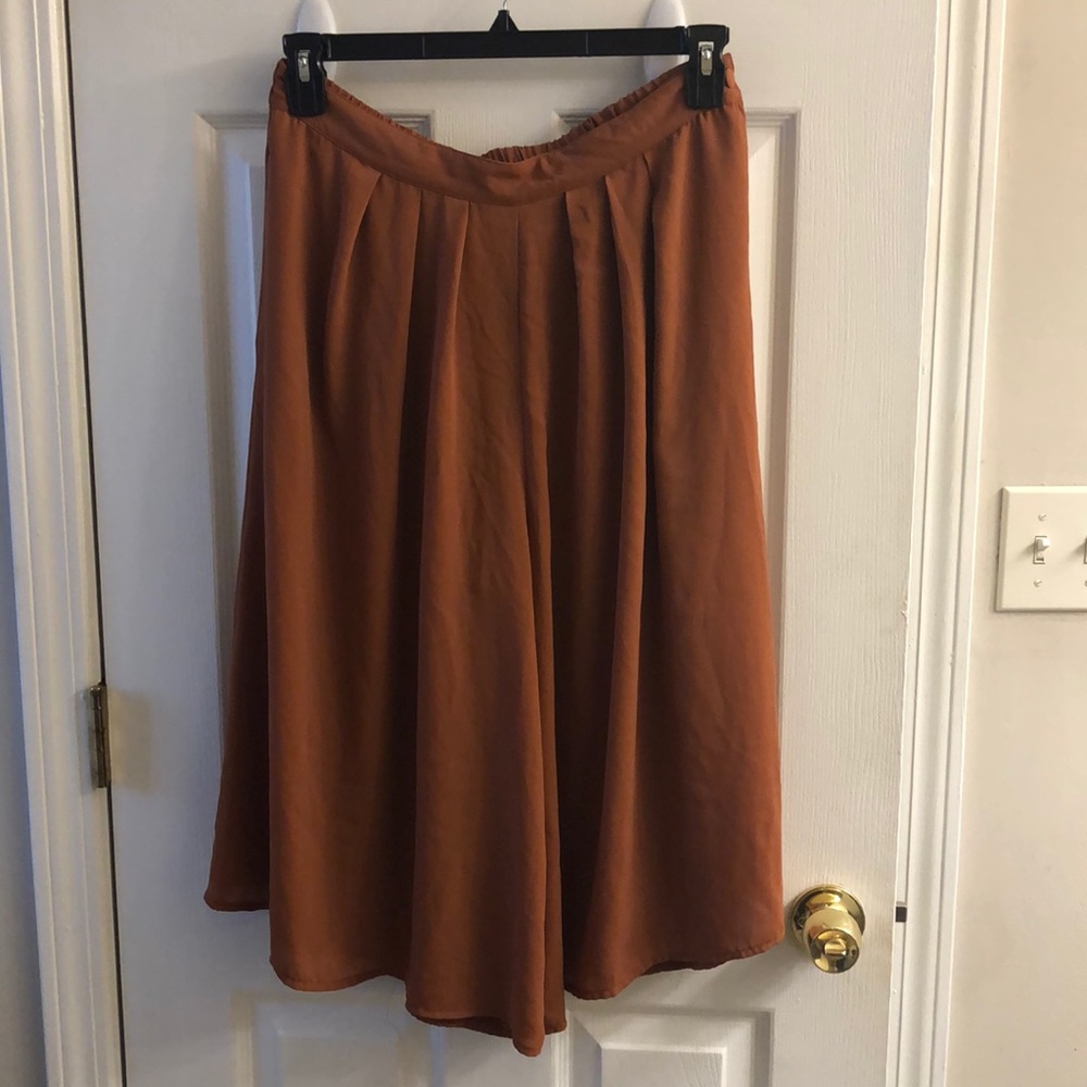 Wide leg Capri pants